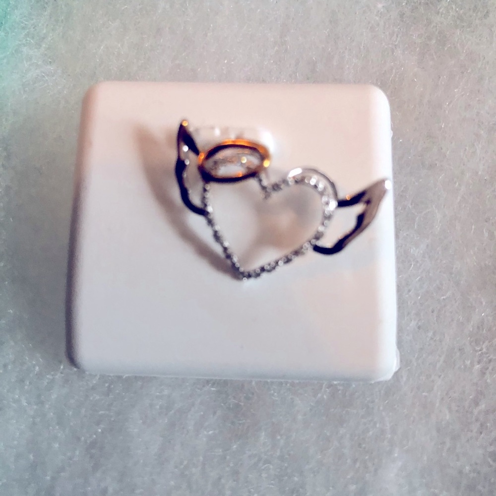 10KT White Gold Angel Heart Pendant W free chain - Picture 8 of 10